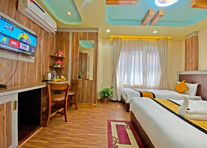 Five Season Hotel 2*