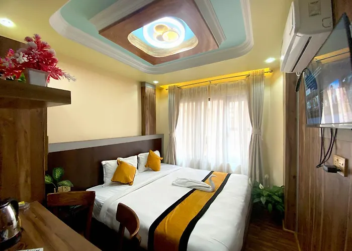 Five Season Hotel 2*