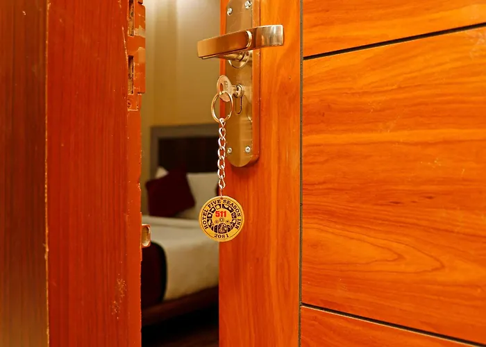 Five Season Hotel 2*